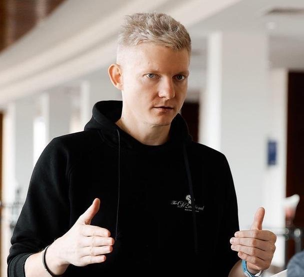 Александр Молочников